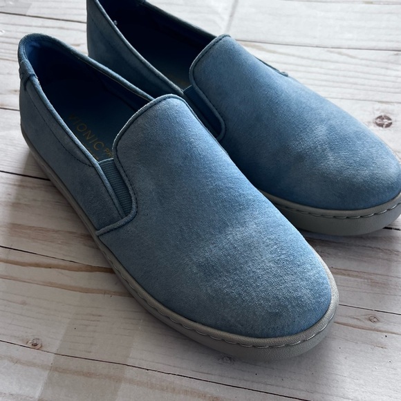 EUC Vionic Peo Avery Slio On Shoe in Light Blue size 8.5 - Picture 2 of 11